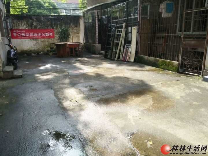 2��˰���л�ѧ��������·��������4¥ 3��1�� 70ƽ�� 55��������� ��Ժ�ӣ�