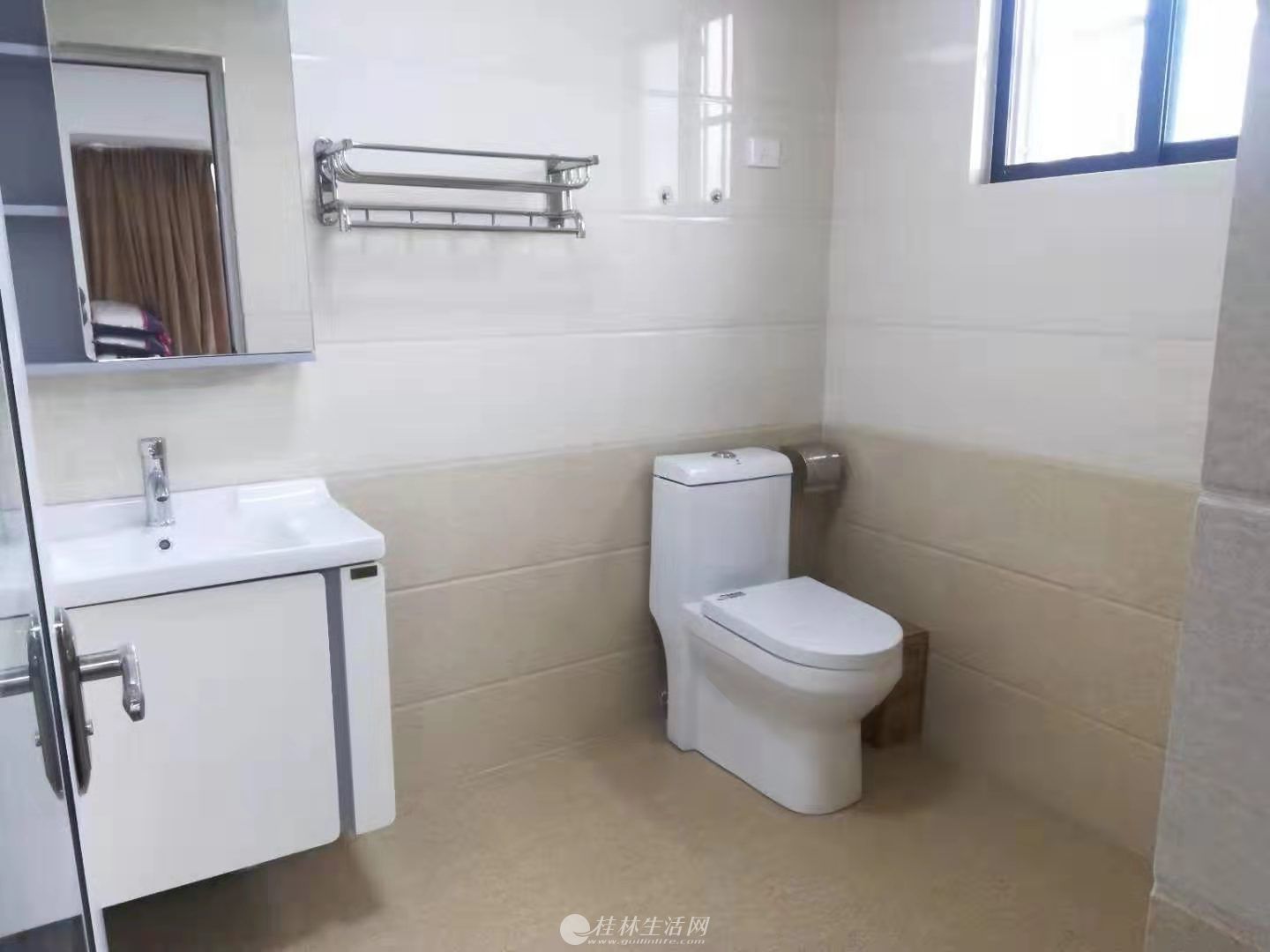 ��������У����3��2��2������7¥�����ͷ���ʵ�ã�130.9ƽ��95��