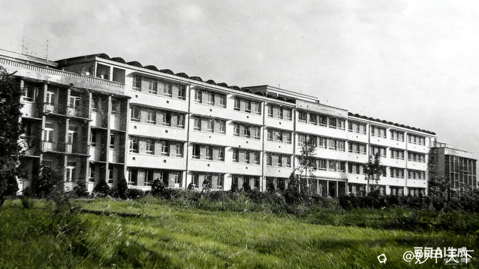 在校时的广西农学院教学大楼。