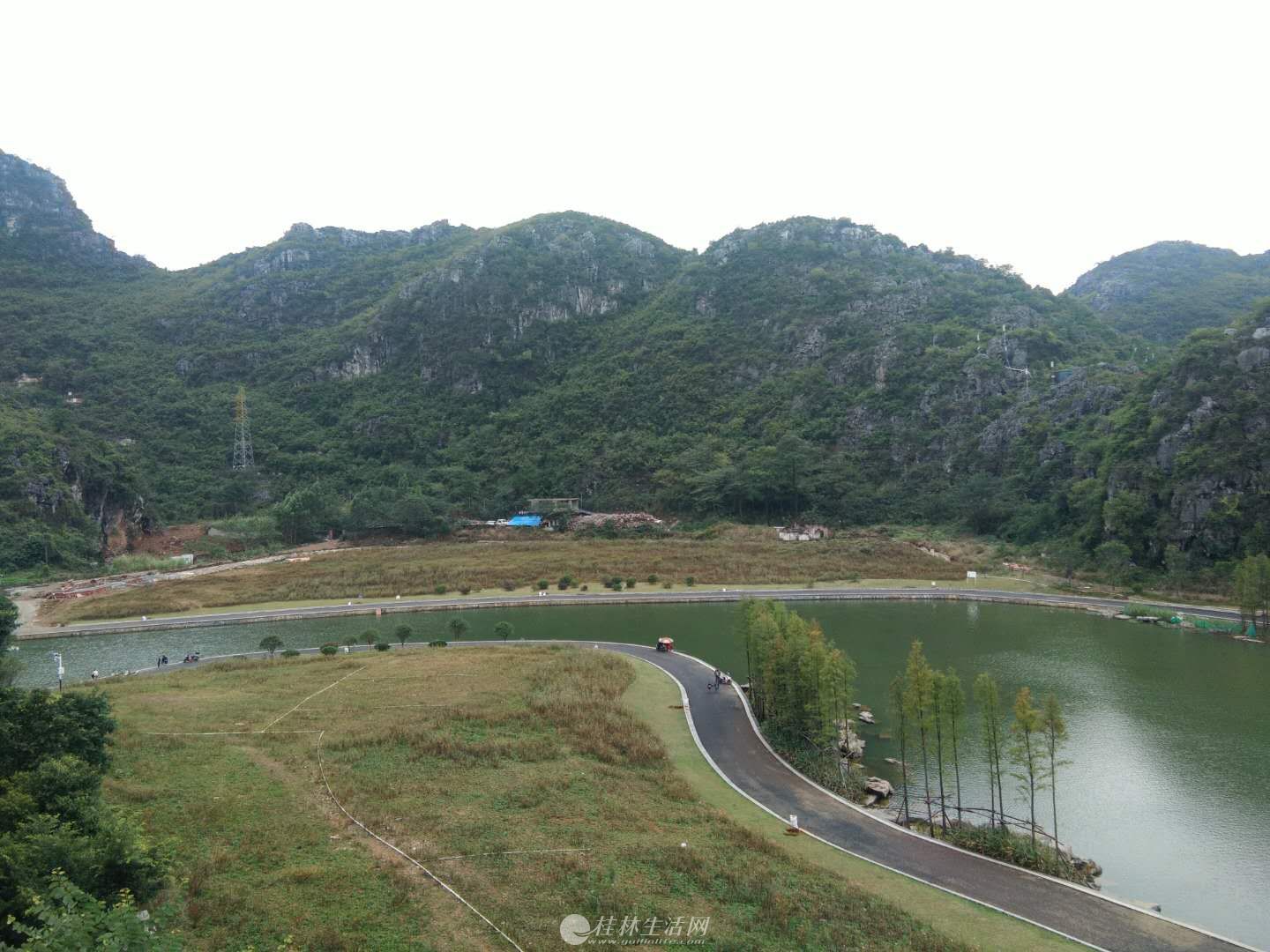 ��һ�ߺ�������������«��·����ɽɫ�ٺ��󾳴�����ë��135��