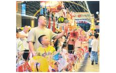 花灯、市集、非遗体验 桂花公社上演别样中秋盛会