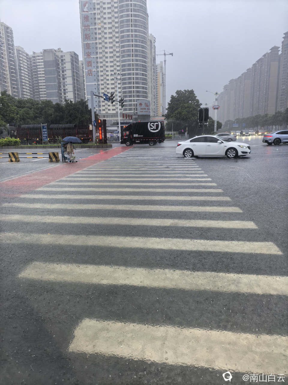 ca6c2786-8979-f1fe-b60d-872543b0bb29.jpg