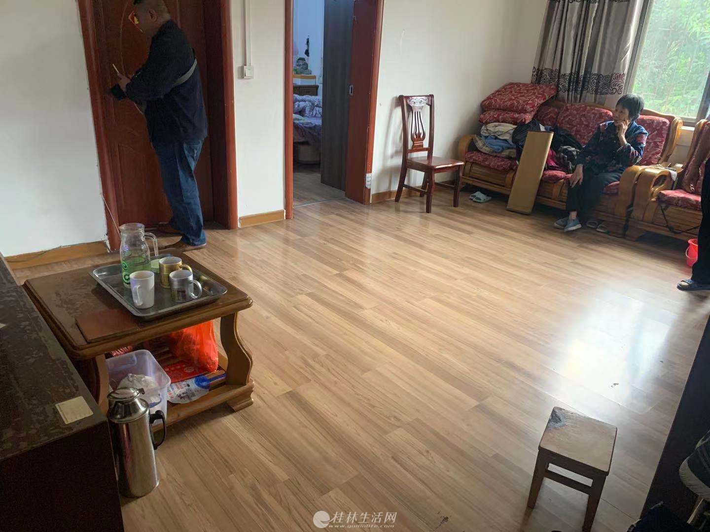 ���ۣ����Ų�����������3·  2��1��71ƽ35����װ1996�꽨 �������Ű뵺