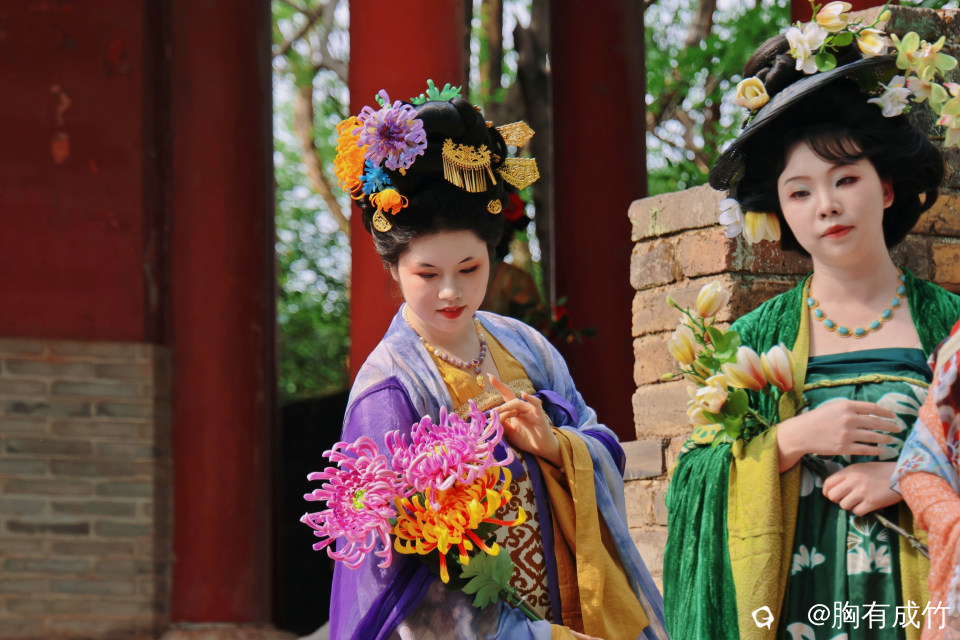 宋城墙汉服人像 (9).jpg