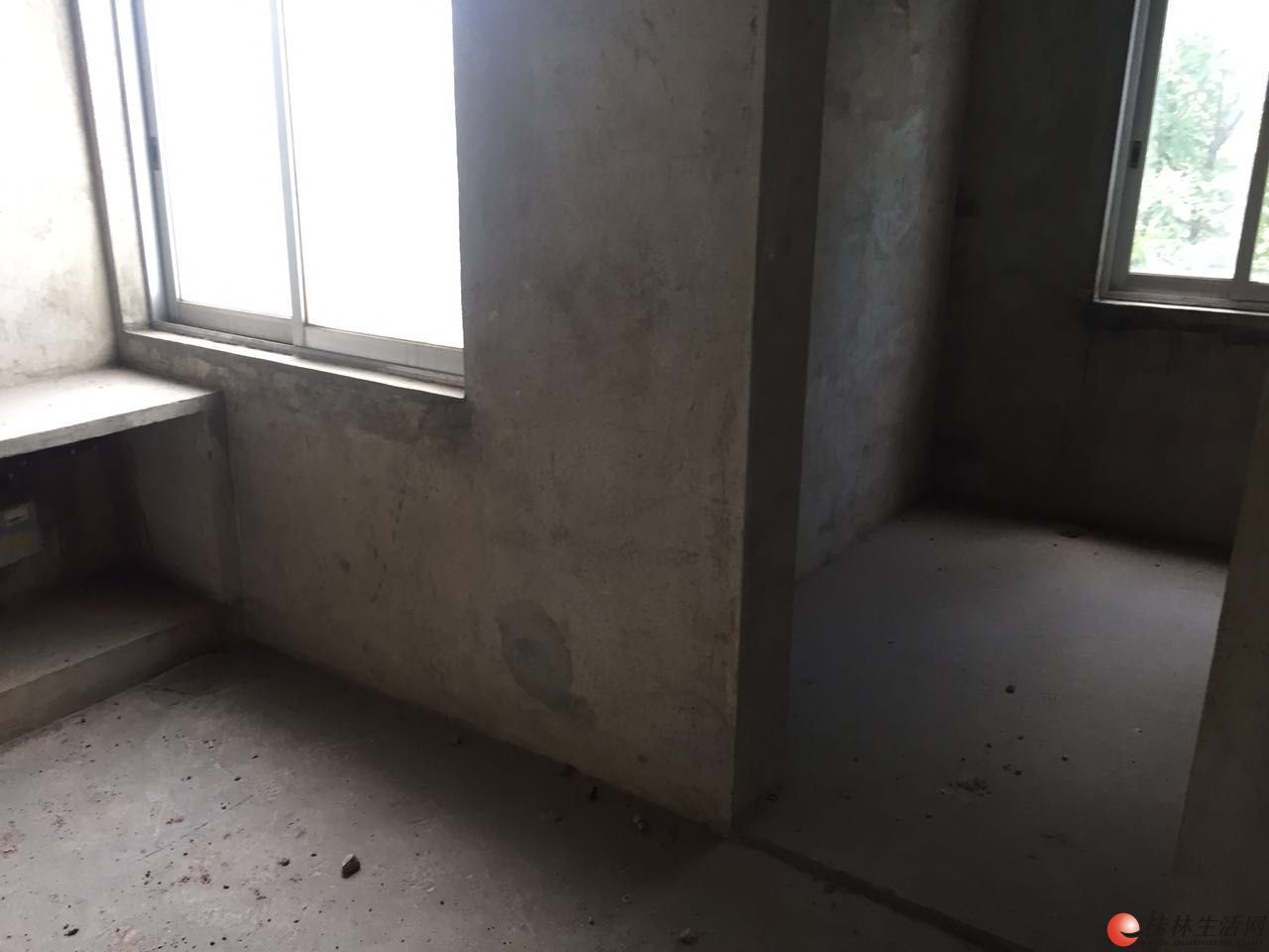 ������ ����꡾���С����4��2��2�� 138ƽ�ף�2002����ˮ����55��