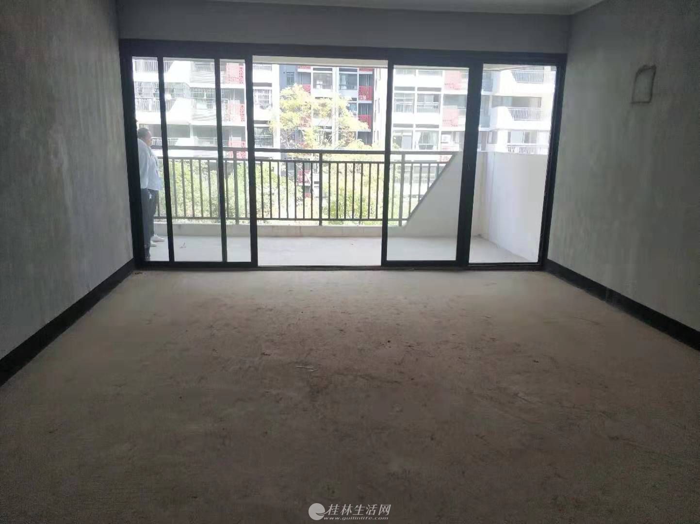 ���㳡���� ���֮��¥ �� 4��2��2λ3��̨ Ӣ��Сѧ