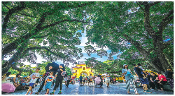 盛夏桂林旅游热度持续