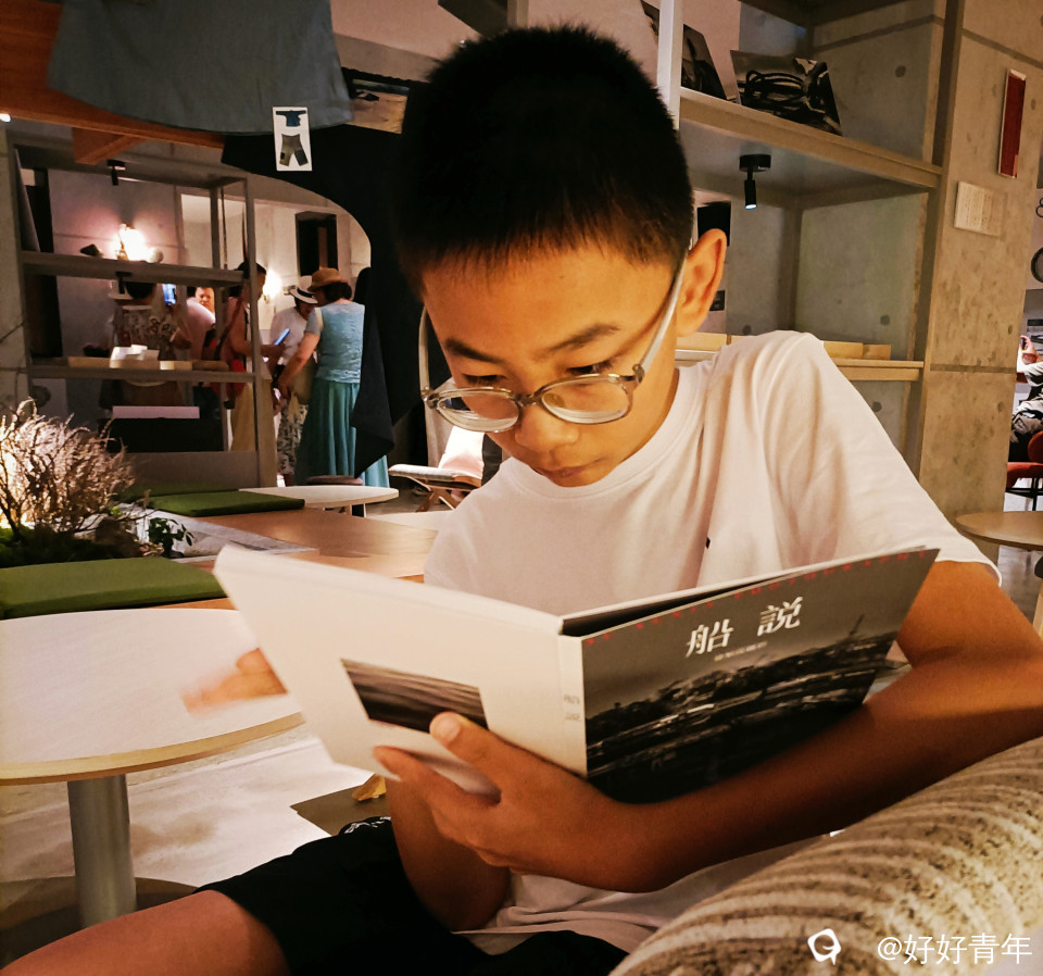 a36677bf-6c96-5863-cf9d-3189f278e7d8.jpg