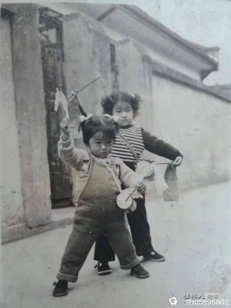 巷子与邻居姐妹