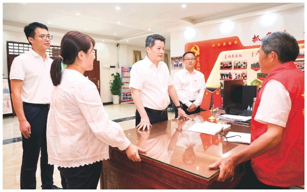 李楚到阳朔调研强调 坚持党建引领 推动文旅焕新 为县域经济高质量发展持续赋能