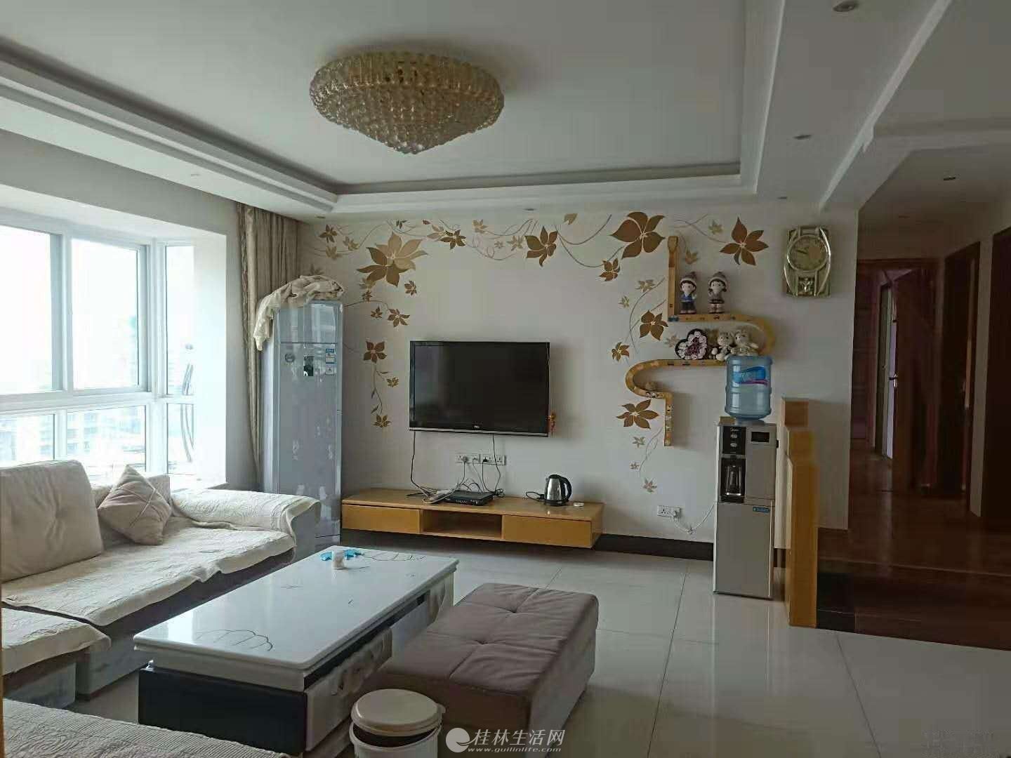 ���˽��㳡��ʱ���㳡С��3��2��2����װ�޼ҵ���ȫ
