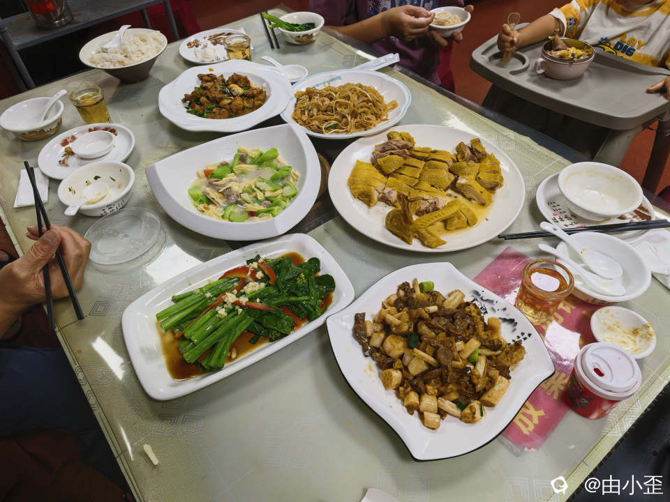 4d6593f0-172c-9f90-b524-26132627e076.jpg
