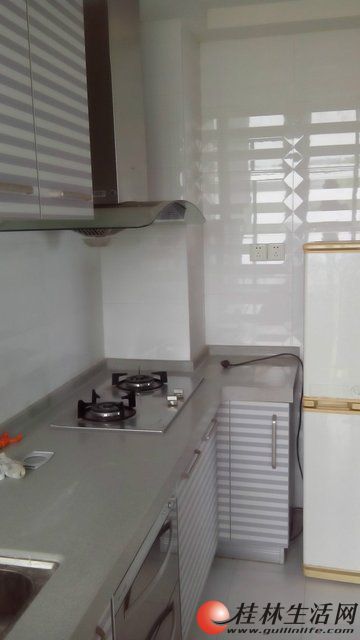 s�״γ��� ������С�� 2��2��86ƽ�� ��װ�� �·��¼ҵ�Ҿ� 1700
