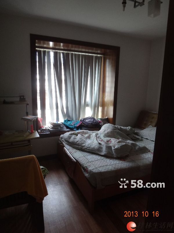 ����04�긴ʽ 4�� 230�O ��¶̨30ƽ ����30ƽ