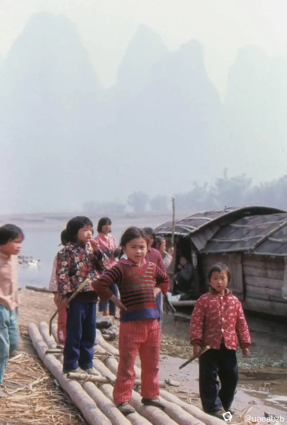 y0007a.jpg