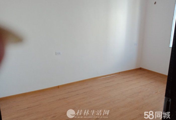 ������ ��Сѧ ����· ������ 5¥ ��װ 2�������ס
