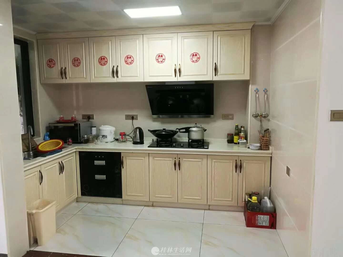 T����· �廪԰��װ128ƽ3��2��2�� ����150��