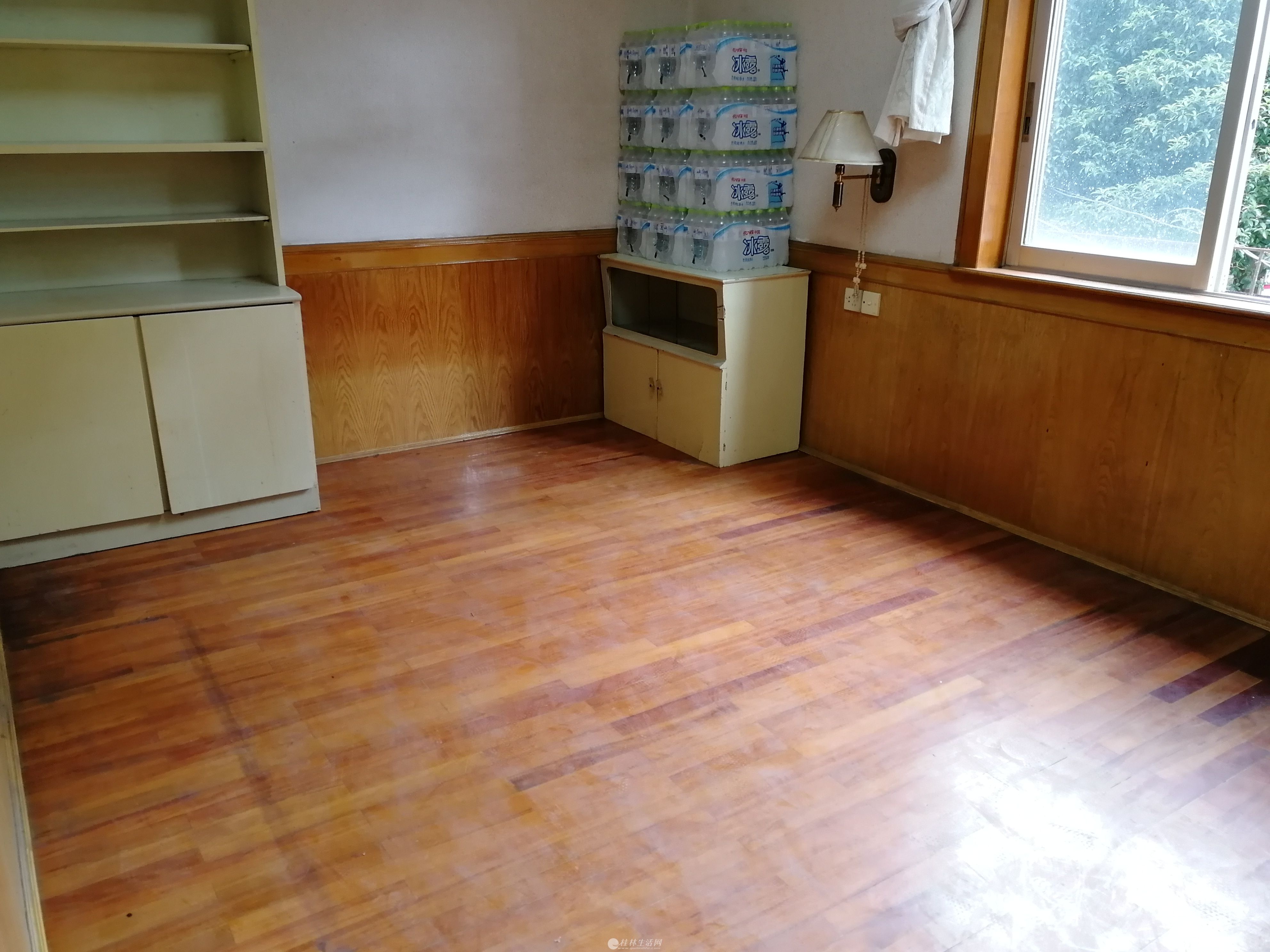 H����Сѧ���棬��ѧ5���ӣ�������¥ 2��1�� 59ƽ/42�� �������