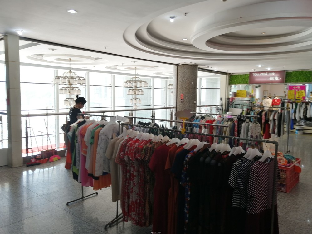 �ֶ�����Ȧ��ó�Ƕ�¥28ƽ75����3500һ����