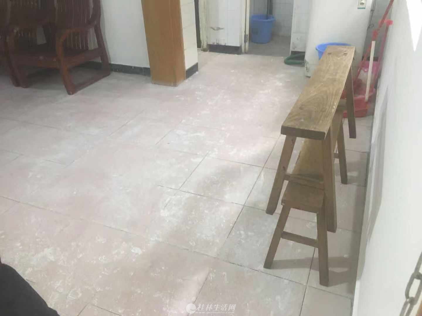 �������н���¥����Ժ��1¥3������