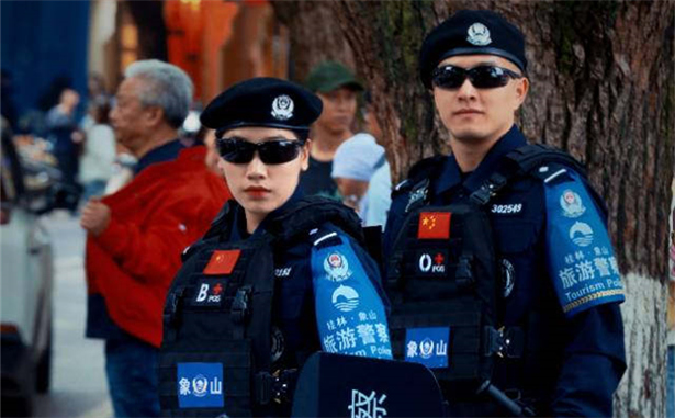 五一假期，象山前的风景线