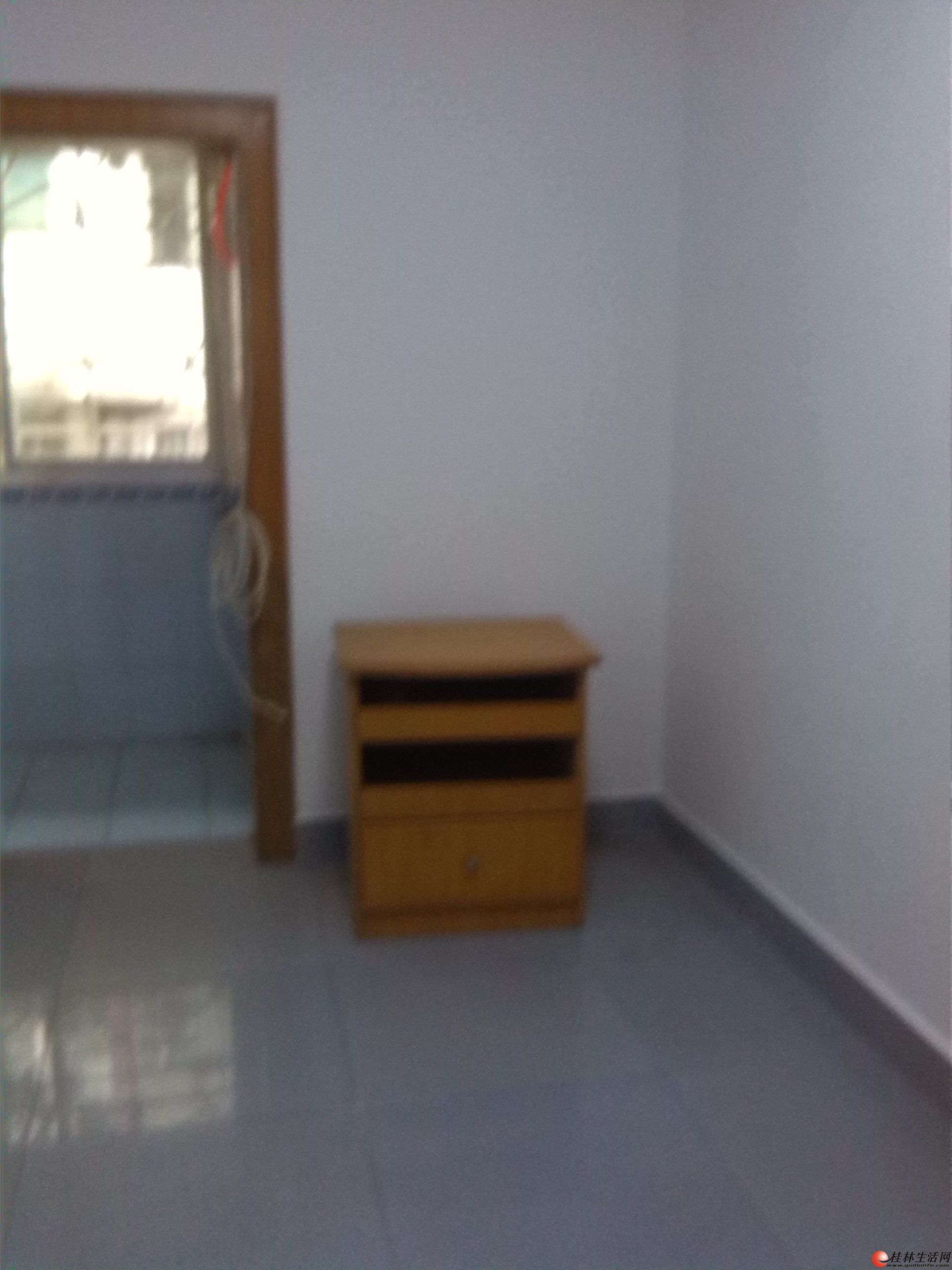 888  �ͼ۳��⣡ʩ��԰�Ļ��ݶ���	111	6F	35�O	��װ	600Ԫ/��	 		���ÿյ�  ��  ��