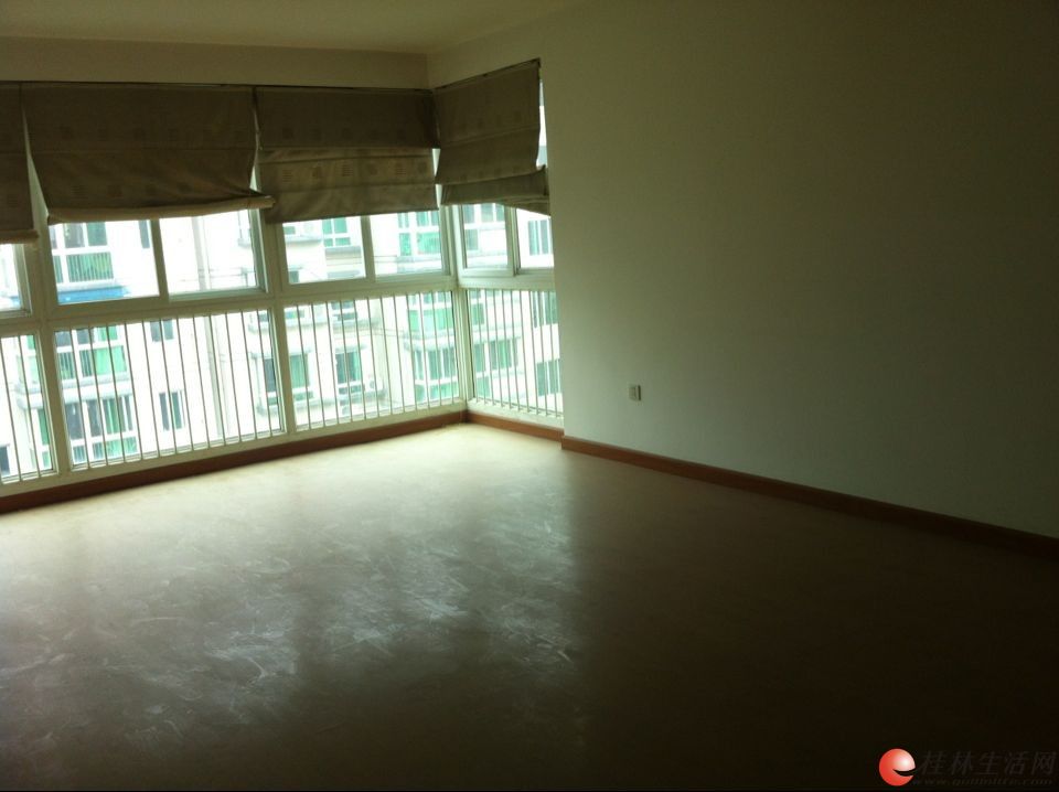 ���޻�԰ ����3�� �ƽ�5¥ ��װ��111�O ��5 Ψһ