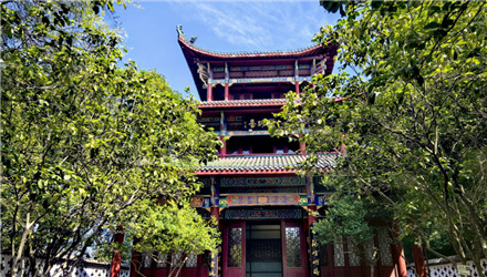午登赣州郁孤台
