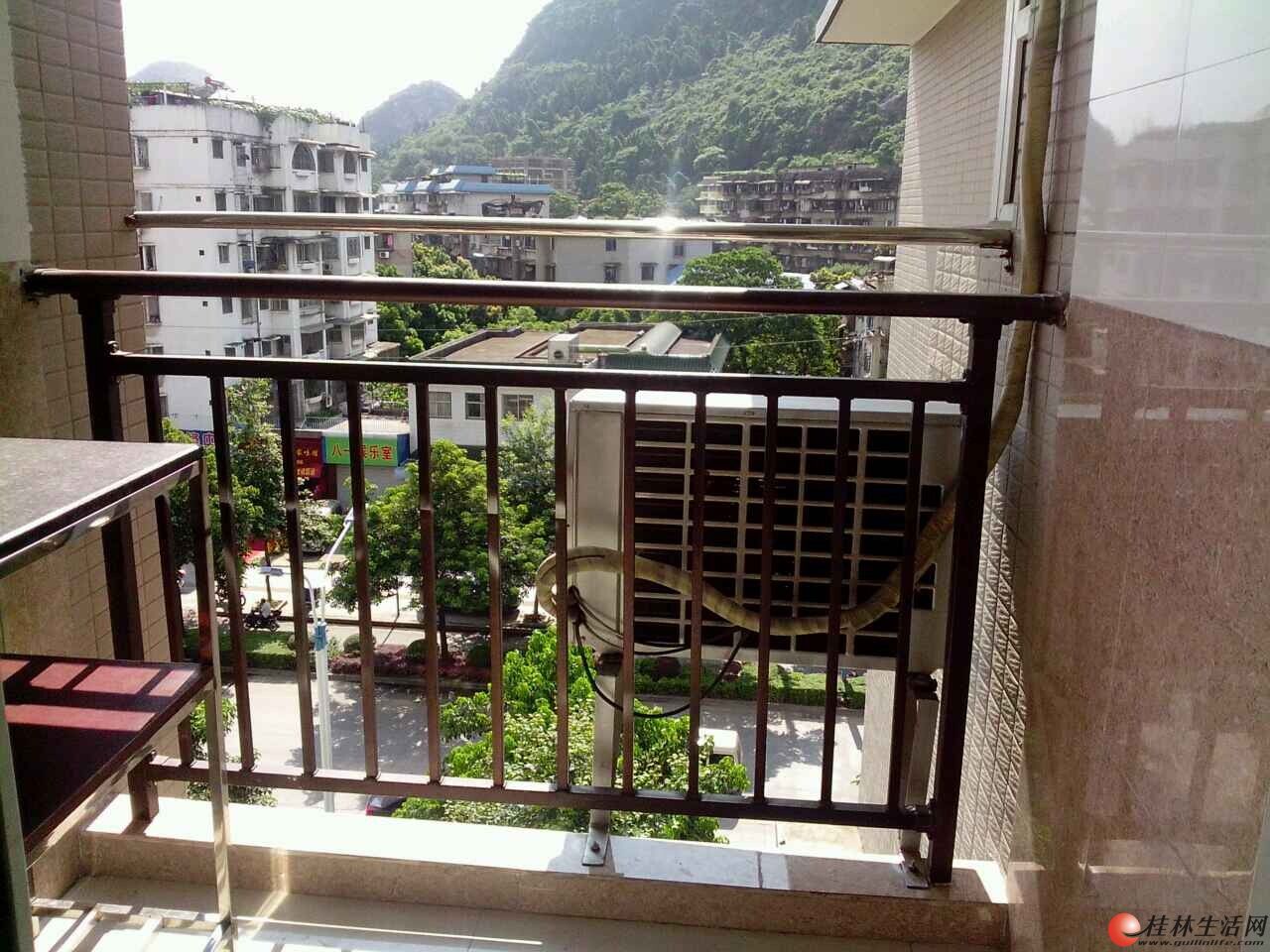 R �������гǷ羰��1��1��1��̨30ƽ����¥1300����