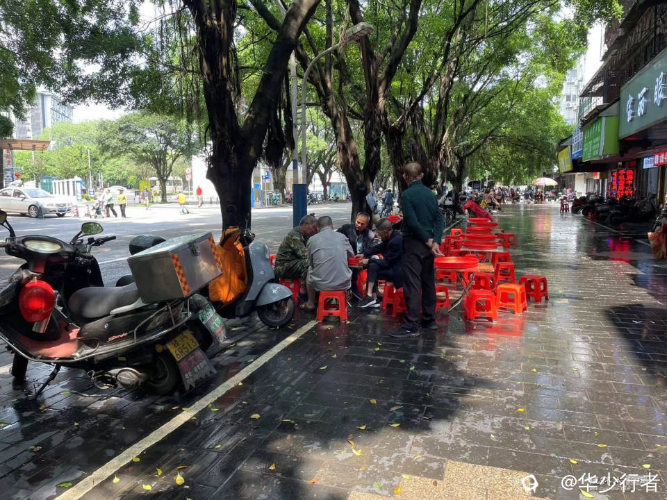 盲道及停车位占用