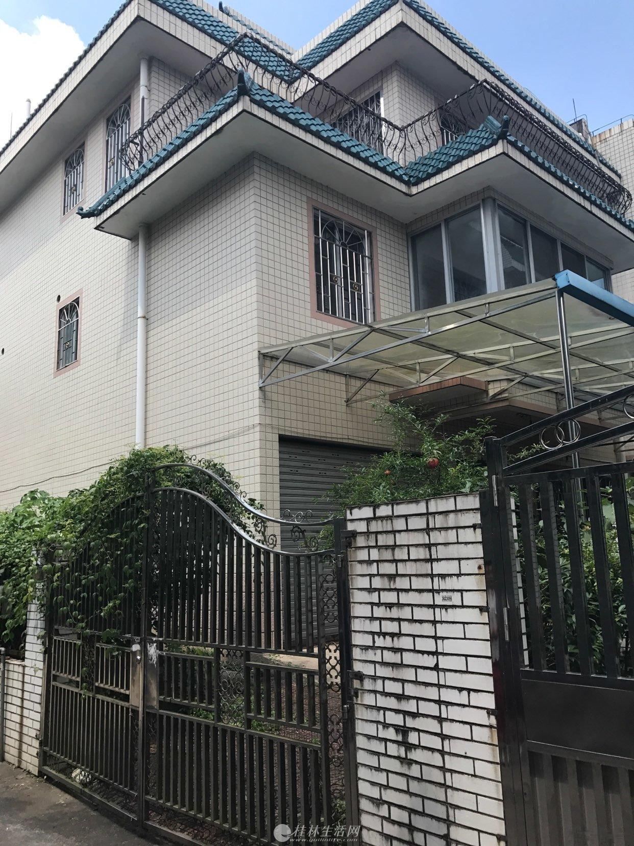���Ǳ��� 300�� 8��3��5�� ��ͨװ�� ��Ժ��¶̨