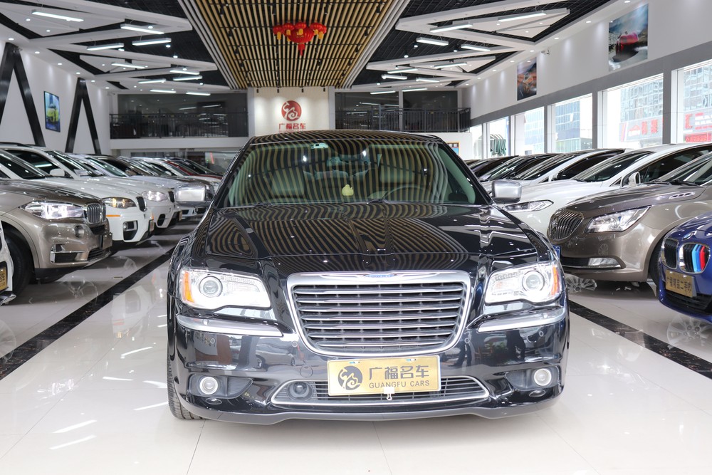2014�� ����˹��300C(����) 3.0L ׿Խ��