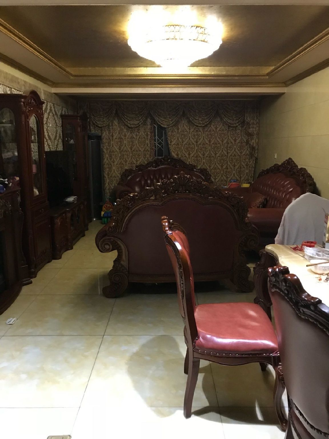 �л�Сѧ�����ʻ�ͥ158ƽ�׵���5¥��������200��