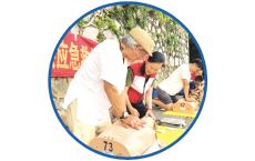 漓江边上摆起了&ldquo;安全地摊&rdquo;