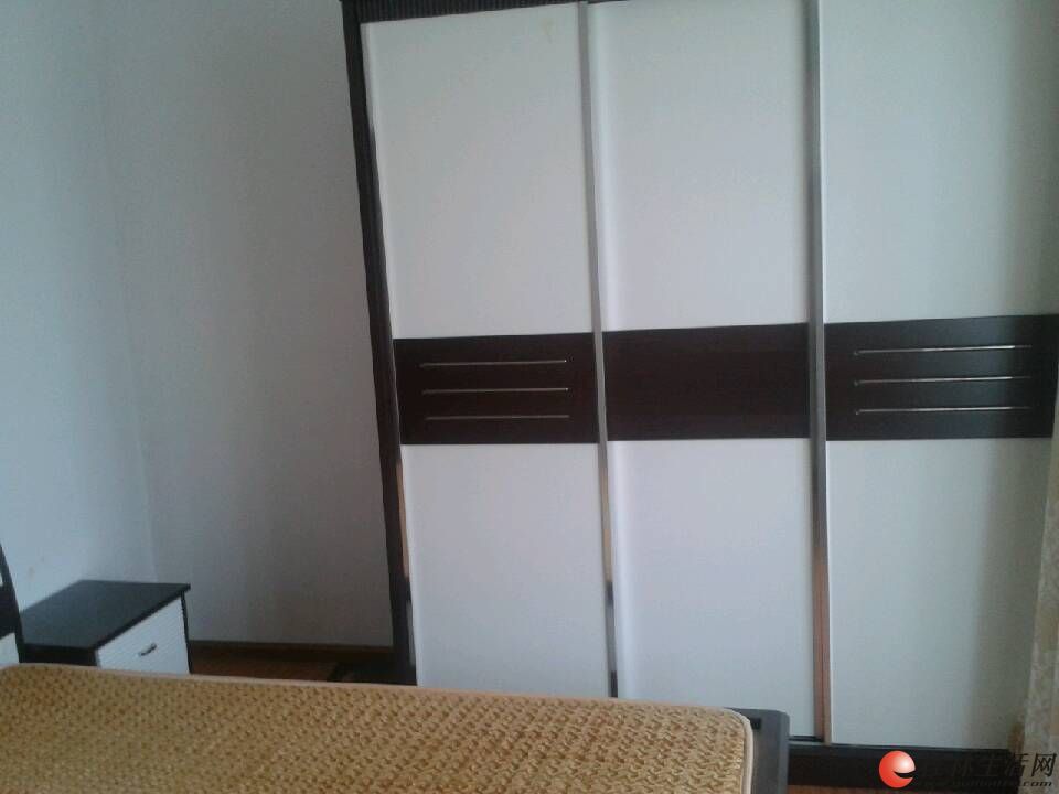 2800Ԫ���� ���ó�������3��2��2��143ƽ �����ס