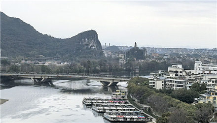 初春战友临，同游桂林新