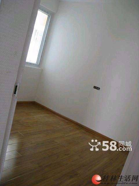 EE �����¹㳡�������ִ��ǡ�3�� �Ҿ߼ҵ������ ����װ��5000/�� �����ס !!