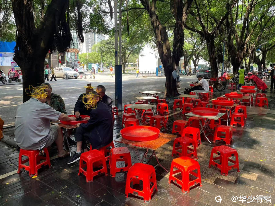 盲道及停车位占用