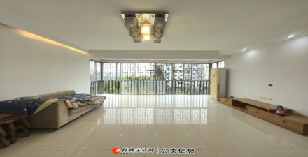 叠彩区华盛苑小区3室2厅2卫125平方米43万元