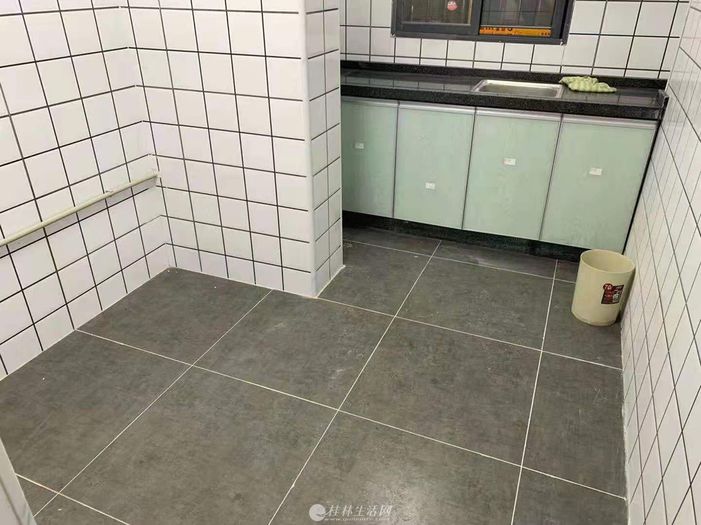 ���������԰С����װ2������һ¥