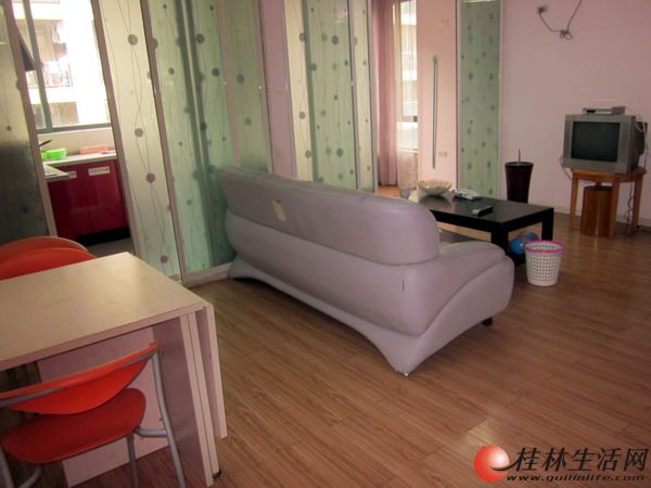 1500Ԫ���� ���ð���԰1��1��1��65ƽ �е�װ��