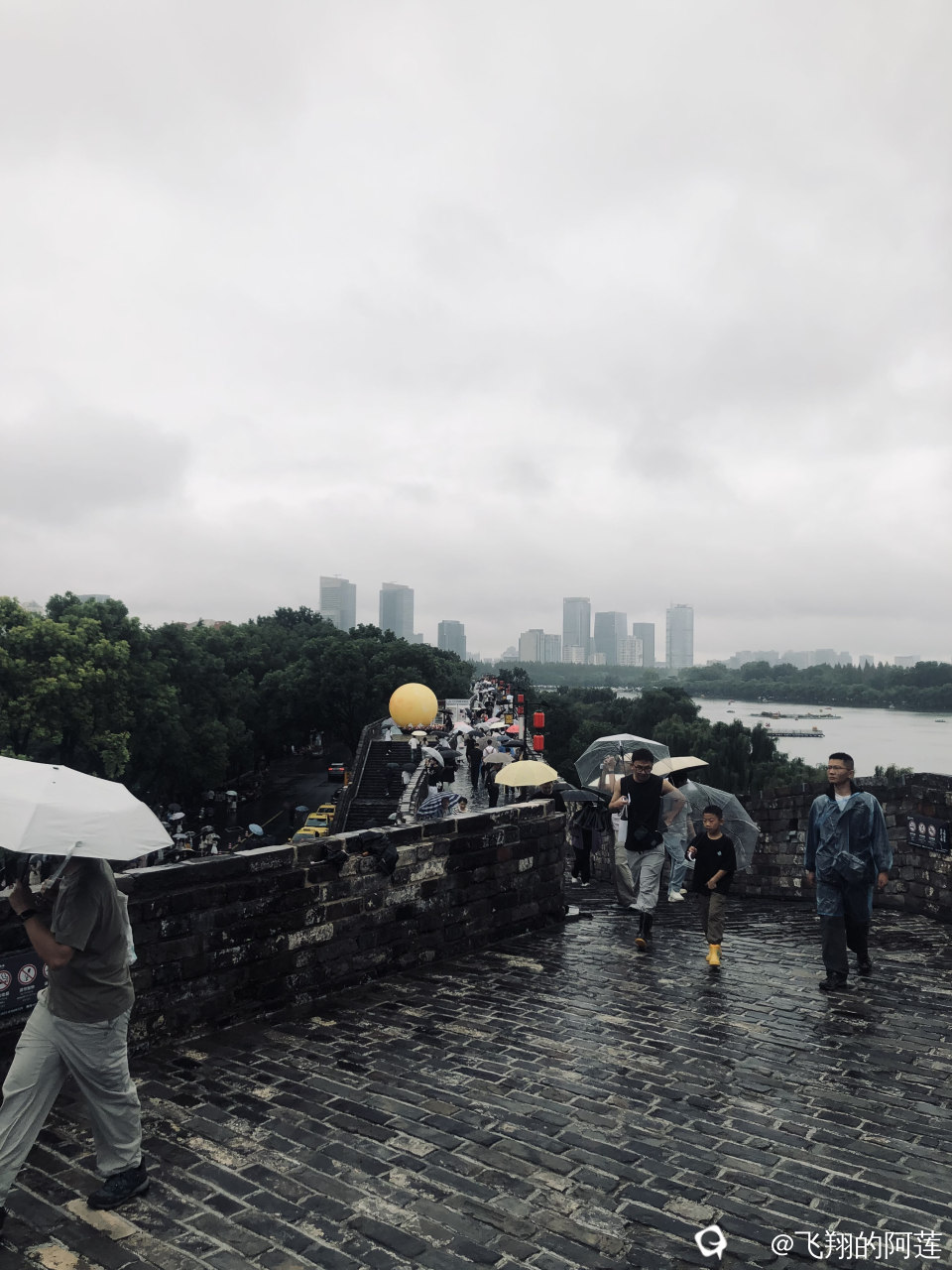解放门