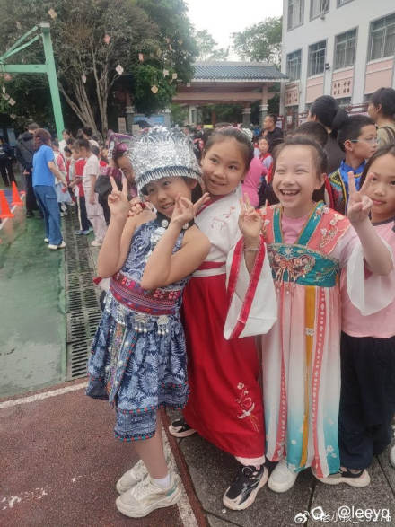 别开生面，妙趣横生！