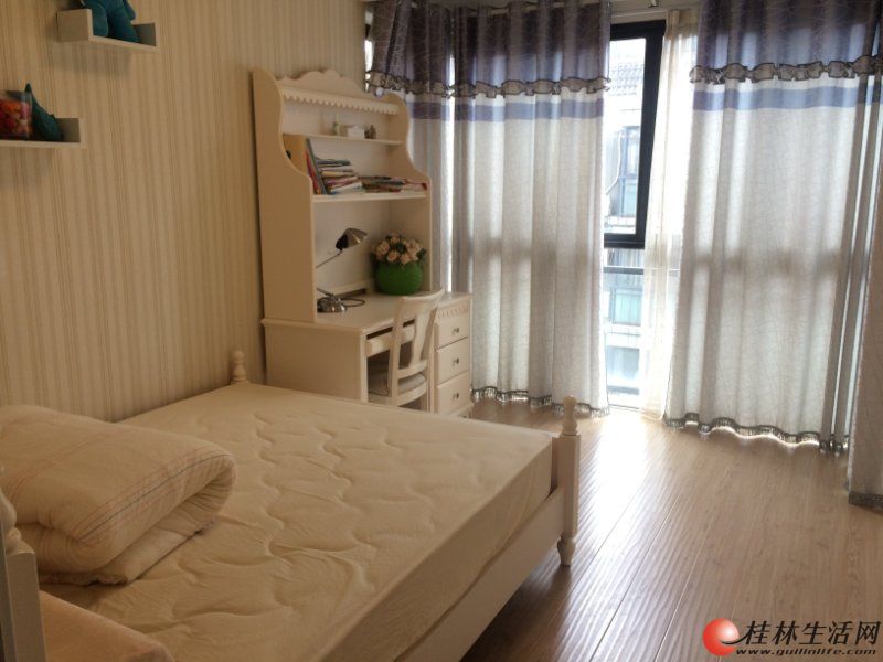 ��̩�� ��װ4��2��2��196ƽ�׶�¥��ʽ ��װ�� ������