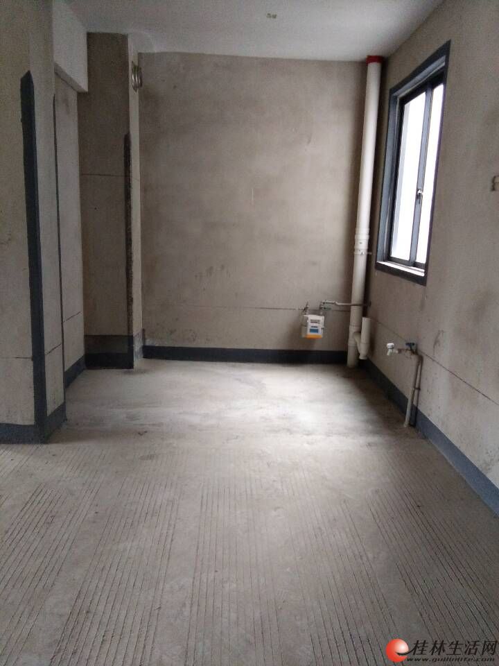 ���ǹ�̩��ˮ���ǡ�����10¥3��170�O����70�� �����ضΣ��ϱ�ͨ͸��