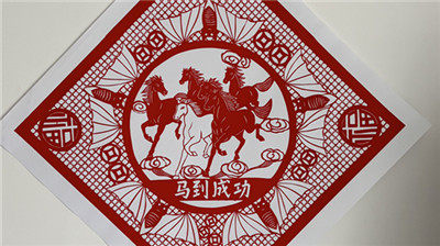 連年有余（剪紙）