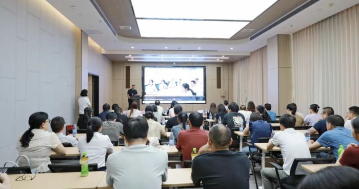 学术会.jpg