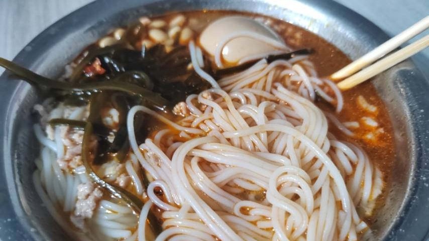 全州红油米粉抢滩登陆临桂大律街，迎首届米粉超级赛