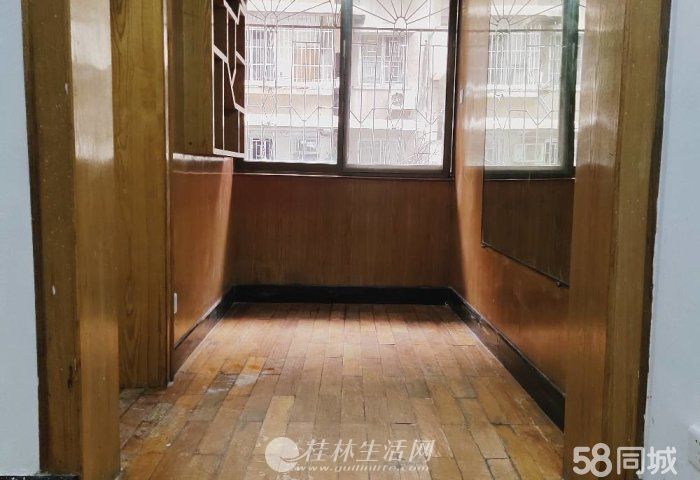 ����Сѧ��װ2�� 46�� 60ƽ��2¥ ������䳵λ��ͨȼ��