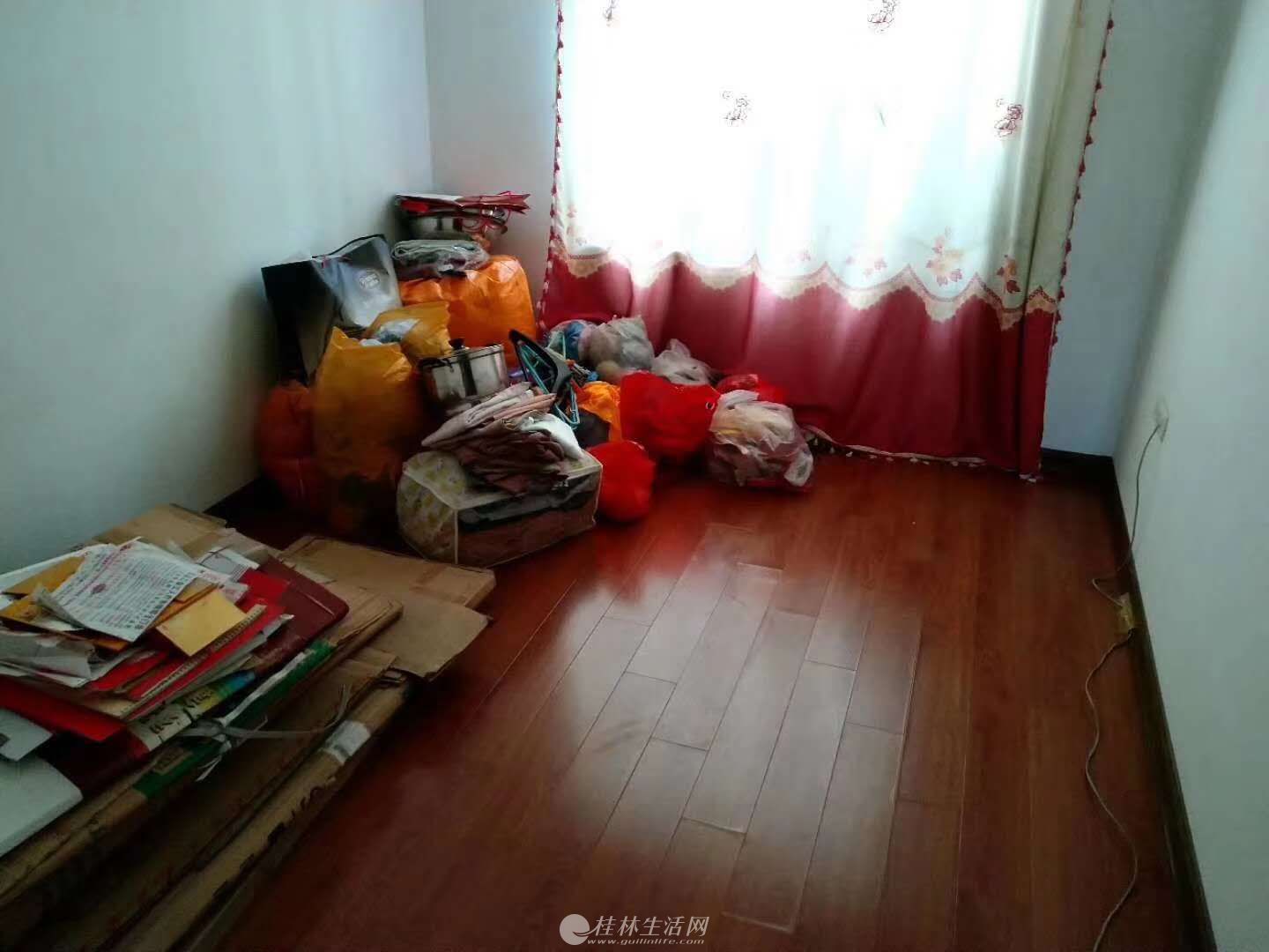�������ֶ�����棬������԰��������¥��װ�����ϱ�����һ������